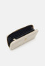 Tommy Hilfiger ICONIC LARGE MONO Wallet sugarcane ICONIC LARGE MONO Бумажник сахарный тростник