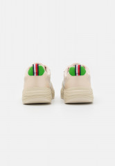 Tommy Hilfiger SPORTY RUNNER Trainers sugarcane SPORTY RUNNER Кроссовки сахарный тростник