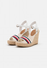 Tommy Hilfiger CORPORATE  High heeled sandals ecru CORPORATE Босоножки на высоком каблуке экрю