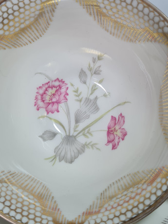 Чайное трио винтажное Winterling Roslau Bavaria / Sabina с розовыми цветами и обильным золотым узором, фарфор, Германия, 1960-70гг.