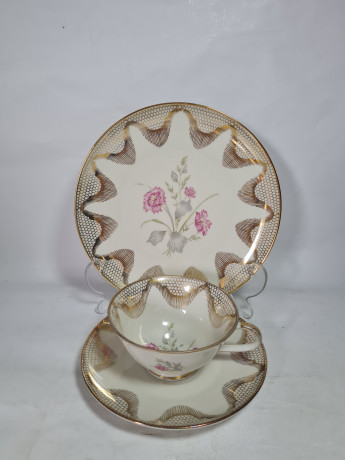 Чайное трио винтажное Winterling Roslau Bavaria / Sabina с розовыми цветами и обильным золотым узором, фарфор, Германия, 1960-70гг.