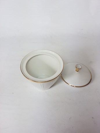 Winterling Roslau Bavaria Сахарница, белый фарфор с позолоченным ободком и рельефным узором, 10 x 8,5 см, Германия, 1960-70гг.