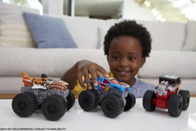 Mattel Hot Wheels Monster Trucks HWDemoDerby-Truck mit Licht- und Gerauscheffekten Hot Wheels Monster Trucks HWDemoDerby грузовик со светом и звуком