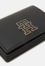 Tommy Hilfiger CHIC CONCERTINA  Wallet black CHIC CONCERTINA Кошелек черный