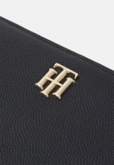 Tommy Hilfiger TIMELESS LARGE  Wallet black TIMELESS LARGE Кошелек черный