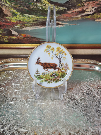 Тарелка декоративная винтажная AK Kaiser / Loh с изображением оленя, фарфор, 10 см, Германия, 1960-70гг.