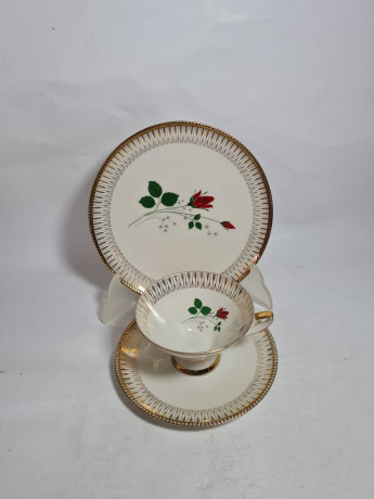 Чайное трио винтажное Winterling Roslau Bavaria "Алая роза" с золотым орнаментом, фарфор, Германия, 1960-70гг.