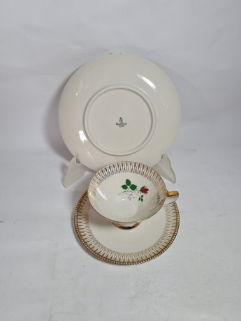 Чайное трио винтажное Winterling Roslau Bavaria "Алая роза" с золотым орнаментом, фарфор, Германия, 1960-70гг.