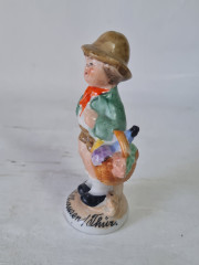 Статуэтка винтажная Thuringen "Мальчик в шляпе с корзинкой", фарфор, 11 см, Германия, 1960-70гг.