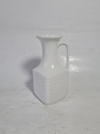 Ваза винтажная Royal KPM Bavaria с ручкой, квадратная форма, небольшая, фарфор, 13 см, Германия, 1970-80гг.