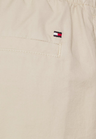 Tommy Hilfiger 1985 PULL ON Shorts light sandalwood 1985 НАТЯГИВАТЬ шорты светлое сандаловое дерево