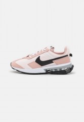 Nike Sportswear W AIR MAX PRE DAY NN Sneaker low light soft pink/black/pink oxford/metallic silver/white W AIR MAX PRE DAY NN Низкие кроссовки женские светло-розовый/черный/розовый оксфорд/серебристый металлик/белый