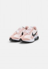 Nike Sportswear W AIR MAX PRE DAY NN Sneaker low light soft pink/black/pink oxford/metallic silver/white W AIR MAX PRE DAY NN Низкие кроссовки женские светло-розовый/черный/розовый оксфорд/серебристый металлик/белый
