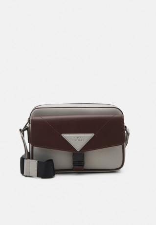 Tommy Hilfiger MODERN CAMERA BAG UNISEX Across body bag stone MODERN CAMERA BAG UNISEX Сумка через плечо камни