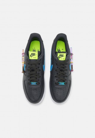 Nike Sportswear AIR FORCE 1 #x27;07 PRM UNISEX Sneaker low dark smoke grey/photo blue/volt/multi-color/white AIR FORCE 1 #x27;07 PRM UNISEX Низкие кроссовки женские темный дымчато-серый/фотосиний/вольтовый/многоцветный/белый
