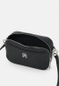 Tommy Hilfiger EMBLEM CAMERA BAG Across body bag black СУМКА ДЛЯ КАМЕРЫ EMBLEM Сумка через плечо черный
