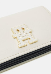 Tommy Hilfiger CHIC CONCERTINA  Wallet sugarcane CHIC CONCERTINA Кошелек сахарный тростник