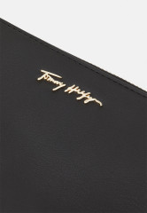 Tommy Hilfiger ICONIC LARGE Wallet black ICONIC LARGE Бумажник черный