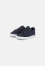 Tommy Hilfiger ESSENTIAL STRIPES  Trainers space blue ESSENTIAL STRIPES Кроссовки космический синий