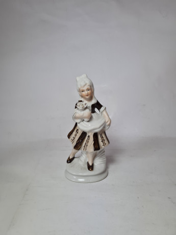 Фарфорвая статуэтка "Дама в бело-коричневом платье с цветком на руке", 17 x 7 см, Германия, 1960-70гг.