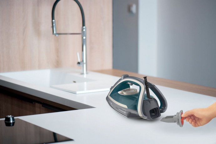 Tefal Tefal Dampfbugeleisen FV6842 Ultragliss Plus, 2800 W, 50 g/Minute kontinuierliche Dampfabgabe, 260 g/Minute Dampfstoss  Паровой утюг Tefal FV6842 Ultragliss Plus, 2800 Вт, непрерывная подача пара 50 г/мин, паровой удар 260 г/мин