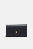 Tommy Hilfiger CITY SUMMER WALLET Wallet space blue КОШЕЛЕК CITY SUMMER Кошелек космический синий