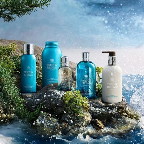 Molton Brown Coastal Cypress & Sea Fennel Bath Salts  Соль для ванн с прибрежным кипарисом и морским фенхелем