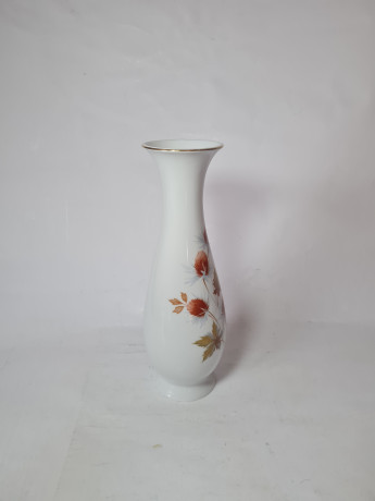 Royal Porzellan Bavaria KPM Белая фарфоровая ваза "Осенние листья", 29 x 9 см , Германия, 1960-70гг.