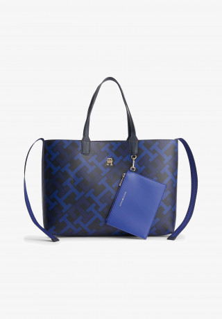 Tommy Hilfiger Monogram Iconic  Across body bag space blue mix Monogram Iconic — сумка через плечо космический синий микс