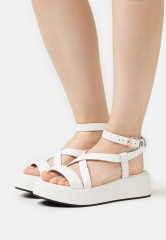 Tommy Hilfiger NEW FLATFORM STRAP Platform sandals ecru NEW FLATFORM STRAP Босоножки на платформе экрю