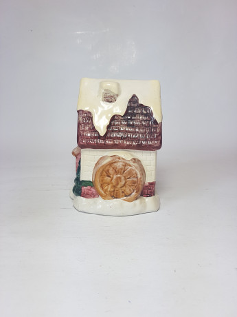 Подсвечник винтажный керамический в виде дома, 9,5 x 7,5 x 13 см, Германия, 1960-70гг.