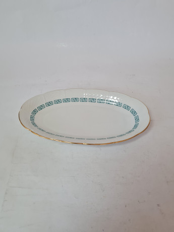 Блюдо овальное винтажное Thun, белый фарфор с зеленым узором и позолотой Natalie, 22 x 13 x 3 см, Чехословакия, 1960-70гг.