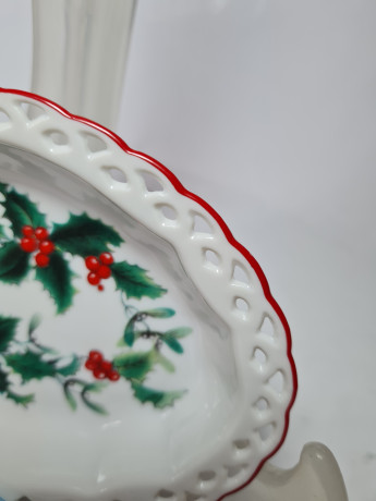 Reutter Овальное блюдо с резным краем "Красные ягоды", 13см x 9,5см, Германия, 1960-70гг.