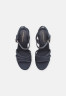 Tommy Hilfiger ESSENTIAL BASIC WEDGE High heeled sandals space blue ESSENTIAL BASIC WEDGE Босоножки на высоком каблуке космический синий