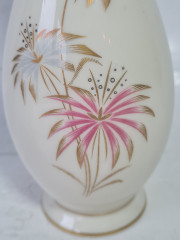 Ваза винтажная Royal KPM Bavaria с цветочным декором, фарфор, средняя, 19.5 см, Германия, 1970-80гг.