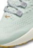 Nike Performance REACT ESCAPE Sneaker low barely green/kumquat football grey pure platinum sail vivid sulfur REACT ESCAPE Низкие кроссовки женские еле-зеленый/кумкват футбольно-серый чистый платиновый парус ярко-серный