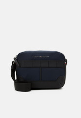 Tommy Hilfiger ELEVATED CAMERA BAG UNISEX Across body bag Space Blue EMEVATED CAMERA BAG UNISEX Сумка через плечо КосмосСиний