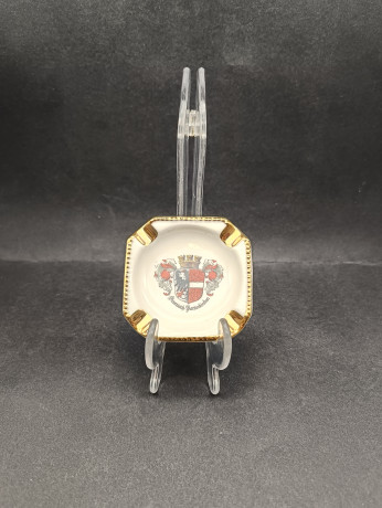 Пепельница с позолотой Waldershof Bavaria "Гармиш-Партенкирхен" винтажная, фарфор, 8 х 8 см, Германия, 1970-80гг.