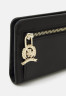Tommy Hilfiger CASUAL CHIC LARGE WALLET Wallet black БОЛЬШОЙ КОШЕЛЕК CASUAL CHIC Бумажник черный