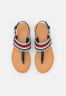 Tommy Hilfiger FLAT CORPORATE T-bar sandals space blue FLAT CORPORATE Сандалии с Т-образной перемычкой космический синий