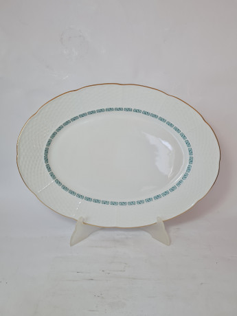 Блюдо овальное винтажное Thun, белый фарфор с зеленым узором и позолотой Natalie, 38 x 27,5 x 3,5 см, Чехословакия, 1960-70гг.