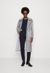 Tommy Hilfiger SLIM TANK Top desert sky SLIM TANK Верх небо пустыни