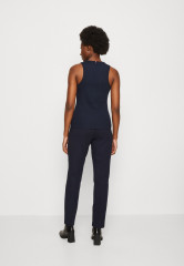 Tommy Hilfiger SLIM TANK Top desert sky SLIM TANK Верх небо пустыни