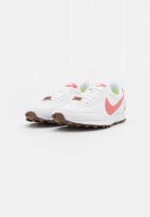 Nike Sportswear DAYBREAK Sneaker low white/light sienna/sail DAYBREAK Низкие кроссовки женские белый/светло-сиенна/парус
