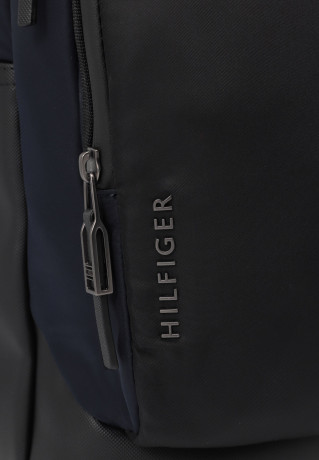 Tommy Hilfiger CITY COMMUTER Rucksack space blue CITY COMMUTER рюкзак космический синий