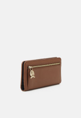 Tommy Hilfiger CASUAL CHIC LARGE WALLET Wallet cognac БОЛЬШОЙ КОШЕЛЕК CASUAL CHIC Бумажник коньяк