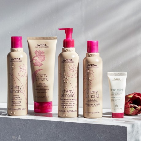 Aveda Cherry Almond Softening Conditioner  Смягчающий кондиционер с вишневым миндалем