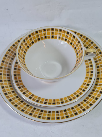 Чайное трио винтажное Seltmann Weiden K. Bavaria с черно-желтым клетчатым декором, фарфор, Германия, 1960-70гг.