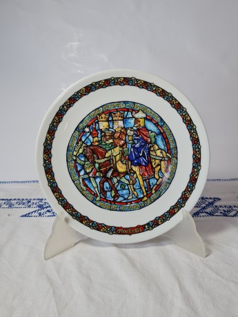 DE LIMOGES Коллекционная тарелка "Рождественский Витраж: Волхвы, ведомые звездой", сертификат BA-137, 21 см, Франция, 1982г.