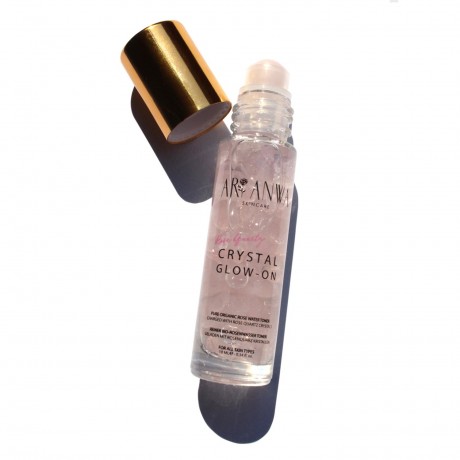 ARI ANWA Skincare Kuhlender Roll-On mit Rosenquarz und Rosenwasser Crystal Glow On Охлаждающий шарик с розовым кварцем и розовой водой Crystal Glow On